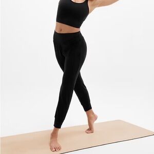 Athleta Salutation Joggers in Black